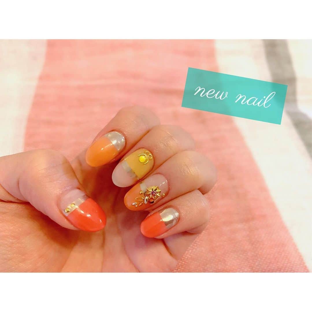 小島みなみさんのインスタグラム写真 - (小島みなみInstagram)「. . NEW NAIL 🧡💛 . . . #nail #nails #orangenails  #オレンジネイル #ミラーフレンチ」6月1日 17時33分 - kojima_minami_373