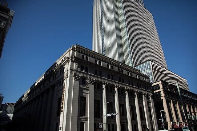 Mandarin Oriental, Tokyoさんのインスタグラム写真 - (Mandarin Oriental, TokyoInstagram)「【Weddings by Mandarin Oriental, Tokyo】 「ウエディング by マンダリン オリエンタル 東京」では、貴重な重要文化財・三井本館から、美しい眺望を望む三井タワーの高層階、そして歴史と文化が織りなす日本橋の街中で、心に残るウエディング撮影を叶えます。  次回の試食付見学会は6月8日（土）、15日（土）、16日（日）に開催いたします。 この機会にぜひ「ウエディング by マンダリン オリエンタル 東京」をご体験ください。  ウエディングフェアの詳細、ご予約はこちら: @motyo_wedding  #MandarinOrientalTokyo #MOtokyo #MOTYOwedding #WeddingsByMO #マンダリンオリエンタル東京 #ウエディングbyマンダリンオリエンタル #ウェディング #ウェディングドレス #ウェディングフォト #ホテルウェディング #ブライダルフェア #プレ花嫁 #会場探し #会場選び #Bridal #Bridalfair #花嫁 #wedding #weddingdress #Weddingphotography #三井本館 #日本橋 #Nihonbashi #三井本館 #重要文化財 #披露宴 #福徳神社 #locationphoto #weddingparty #結婚式準備 #結婚式場」6月1日 17時41分 - mo_tokyo