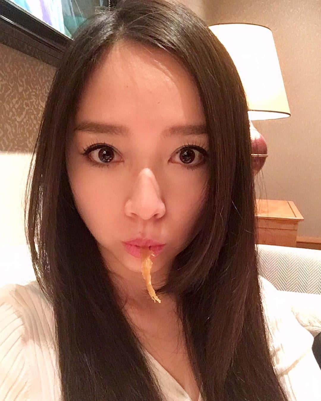 宮本笑里さんのインスタグラム写真 - (宮本笑里Instagram)「ふぁ〜 全て楽しかった！ 何日も同じメンバーでいると、更に嬉しい達成感😊✨ 感謝です！  #サキイカじゃない #干し芋 #おやつ」6月1日 17時47分 - emirimiyamoto