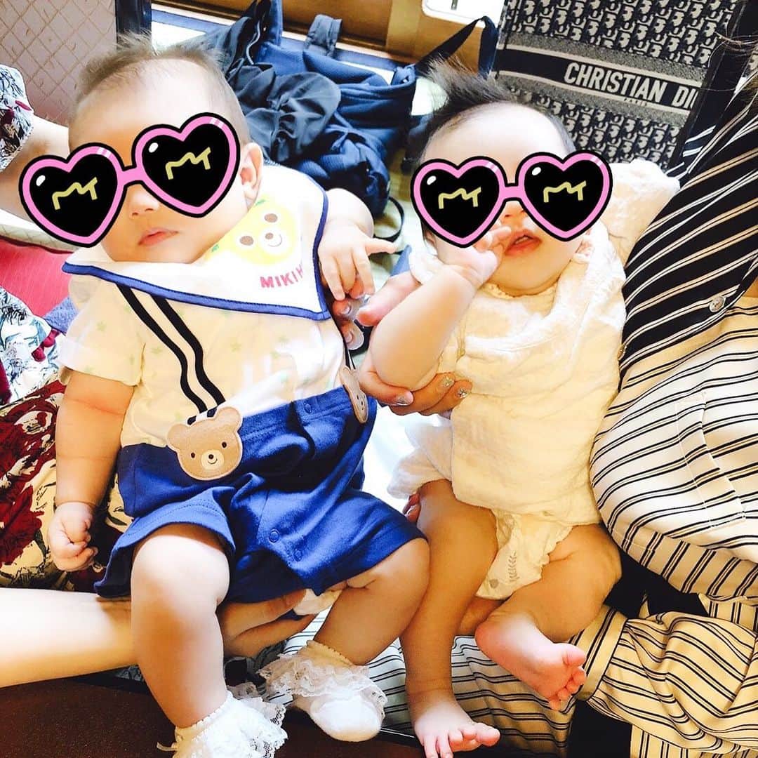 美馬怜子さんのインスタグラム写真 - (美馬怜子Instagram)「同じ誕生日、同じ病院で産まれたことがご縁となりお友達に😊💗💗💗 繋いでくれたのは森下悠里ちゃん✨ 庄司ゆうこちゃんの、とっても可愛い娘ちゃんとやっと会えました❤️ . #同じ誕生日 #初めてのお友達 #成長が楽しみ」6月1日 17時48分 - mimaryoko