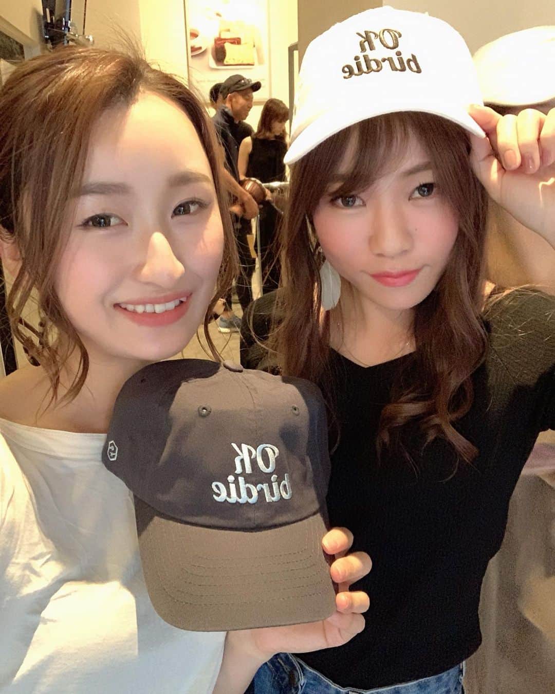 西野沙瑛さんのインスタグラム写真 - (西野沙瑛Instagram)「- - @stellaspin_official の販売会に お越しいただきありがとうございました😆❤️ 次のコンペに着ていくねって 購入してくれる方もいてほんと嬉しかった✨ - 先行発売した新作のキャップは、 6/6 19:00-発売します🌴 数が残り少ない種類もあるので ぜひチェックしてくださいね✨ - #ゴルフ女子 #ゴルフ男子 #ゴルフコーデ #スポーツ女子  #ゴルフウェア #スポーツ #golf #골프 #골프스타그램 #골프장 #라운드 #골프스윙 #골프사랑 #골프레슨 #아이언샷 #스크린골프 #드라이버샷 #골스타그램 #トレーニング #トレーニング女子 #筋トレ #筋トレ女子」6月1日 18時02分 - sae_golf