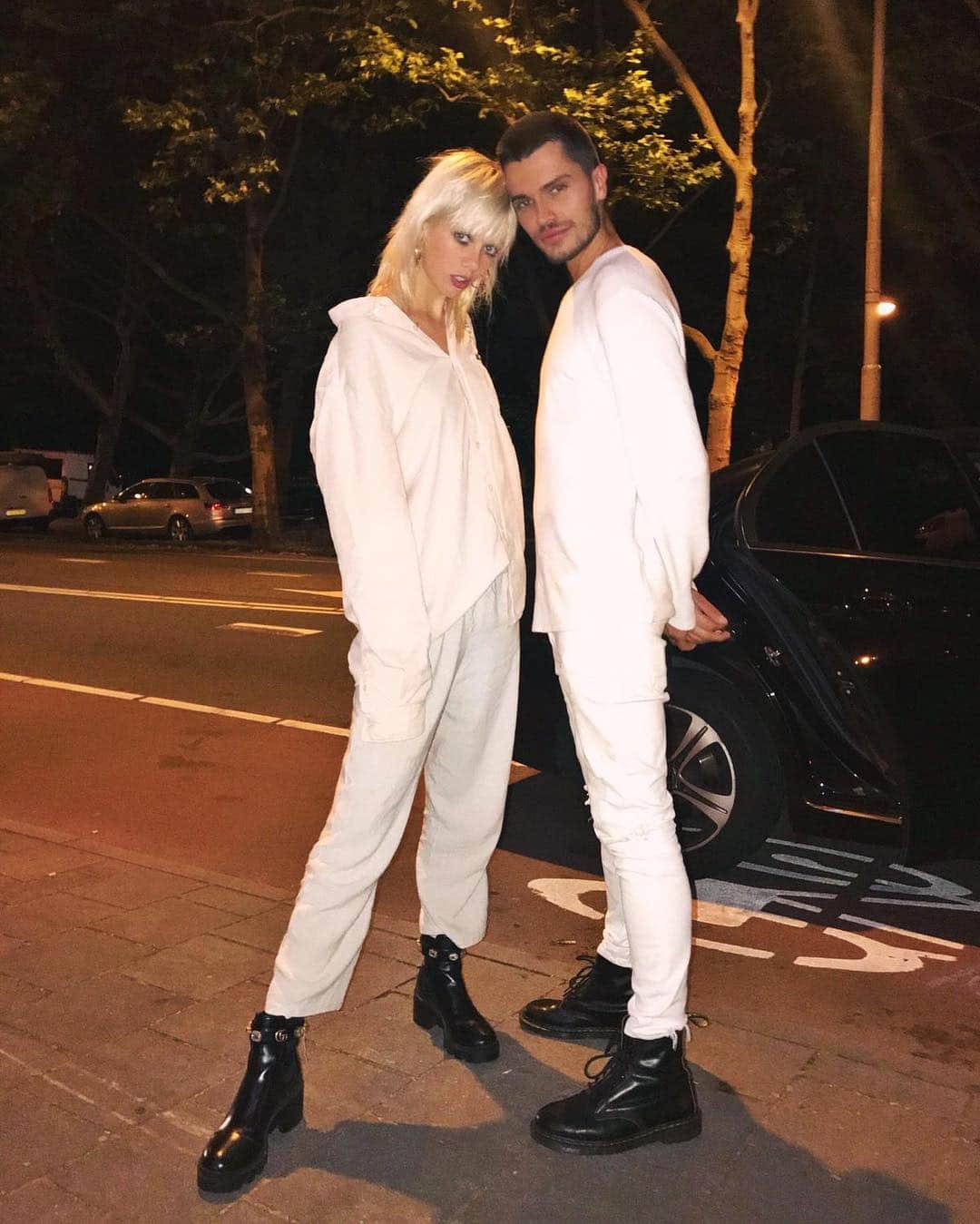 マリヤン・ジョンクマンのインスタグラム：「White is the new black, I love you to the moon and back ♥ ♥ ♥ ♥ @koenkardashian」