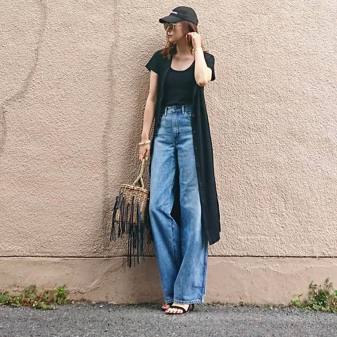 puu326さんのインスタグラム写真 - (puu326Instagram)「* * #ootd  black_blue 🖤👖 久々にパンツスタイル #デニムコーデ  カーデは @titivatejp の #前後2wayワッフルワンピース_カーディガン  ワンピとしてもいける使える1枚 ワッフル素材も可愛い♥️ * * cardigan…#titivate denim…uniqlo  bag…ludlow  cap…balenciaga * * #outfit #instagood#instafashion #titivatestyle #ティティベイト#ワンピース#カーディガン#2way #デニム#ワイパン#大人カジュアル #カジュアルコーデ #プチプラコーデ#大人シンプル #ママファッション#ママコーデ #ロカリ#locari#ponte_fashion」6月1日 18時10分 - puu326