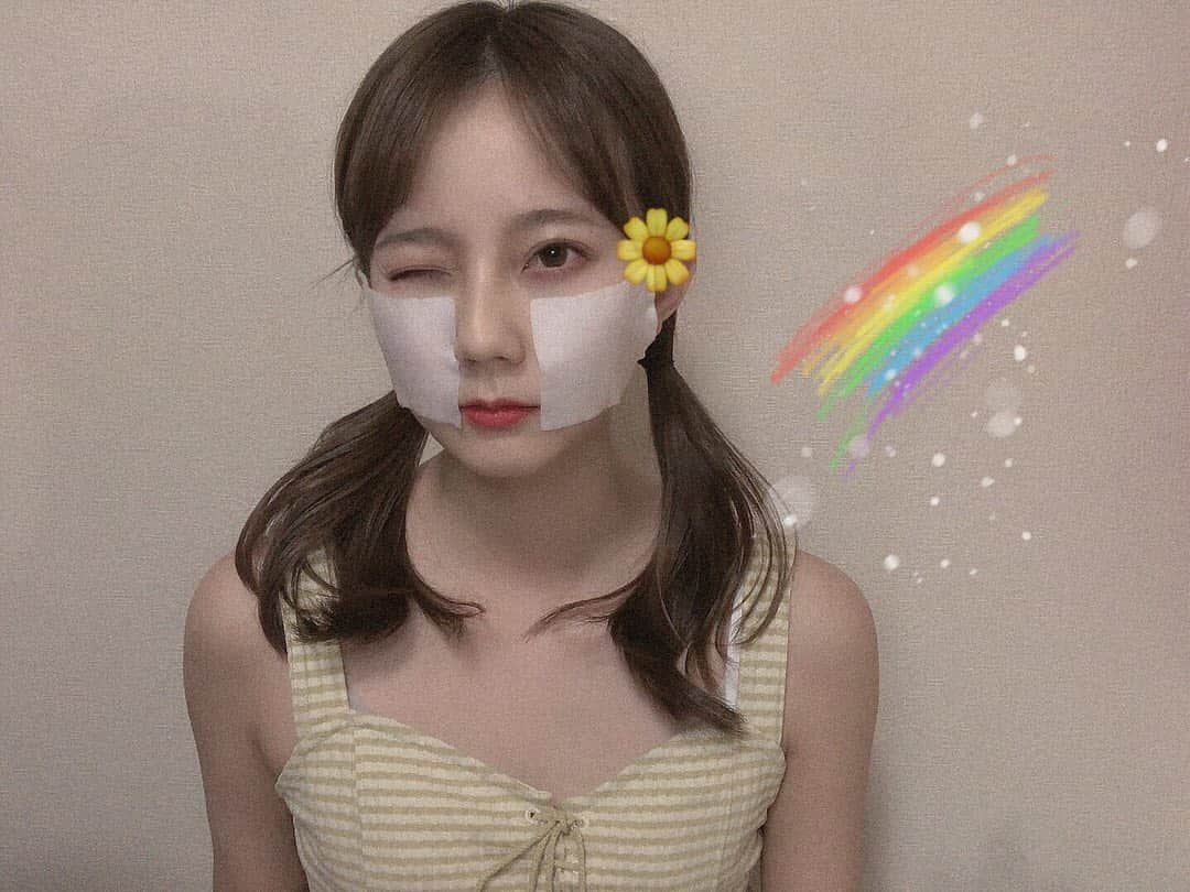 王依君さんのインスタグラム写真 - (王依君Instagram)「🌼💜🌈儿童节快乐～～～」6月1日 18時12分 - sandystrawberry_