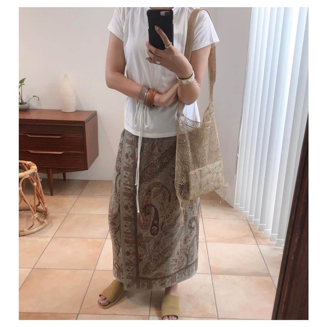 船曳ひろみさんのインスタグラム写真 - (船曳ひろみInstagram)「こないだのふく Tops @earih_official  SK vintage bag&shoese @todayful_  #todayful #pi_ootd」6月1日 18時22分 - hiromi_funabiki