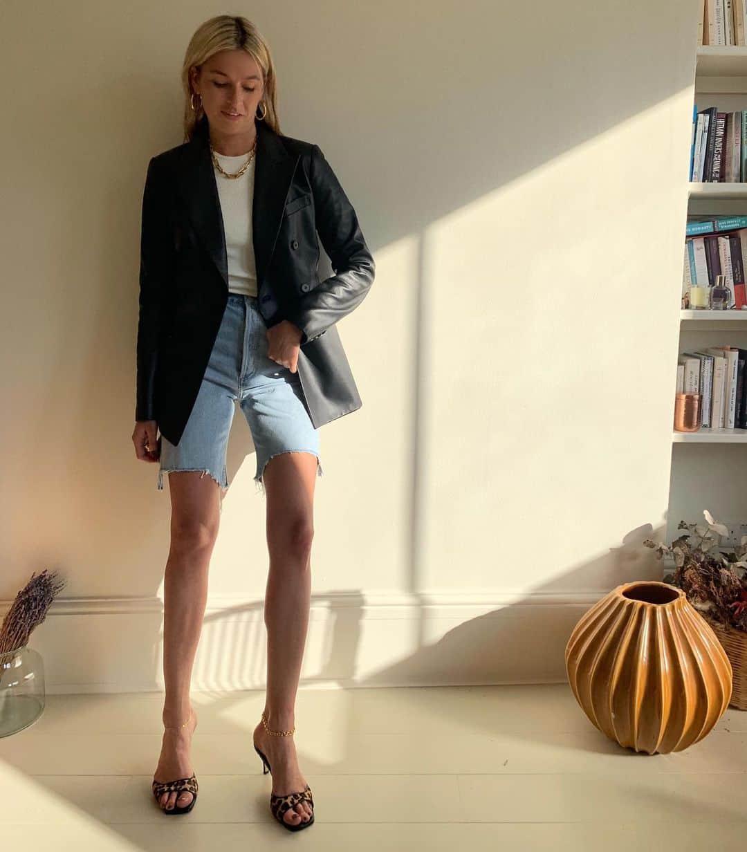 Camille Charriereさんのインスタグラム写真 - (Camille CharriereInstagram)「Lil bro called he wants his shorts back」6月1日 18時36分 - camillecharriere