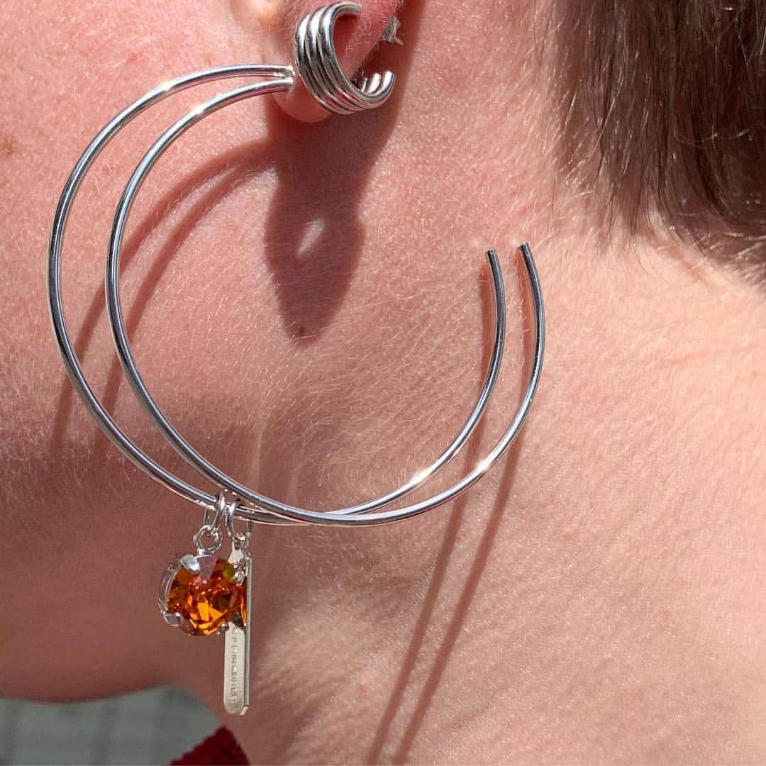 Justine Clenquetさんのインスタグラム写真 - (Justine ClenquetInstagram)「Finally back in stock☀️ Shop now your favorite Kiko earrings. #justineclenquet #ss19」6月1日 18時34分 - justineclenquet