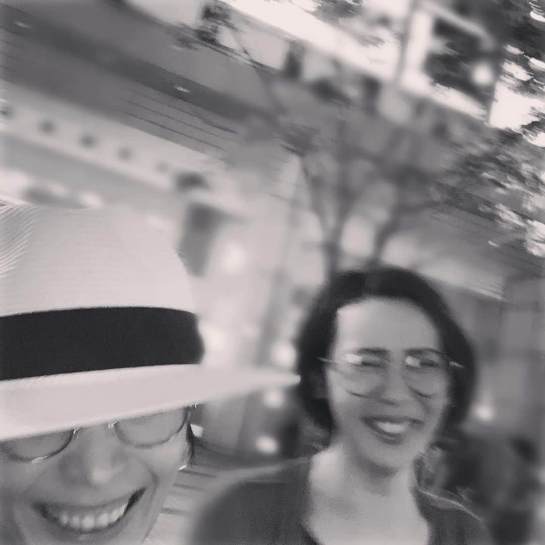 緒月遠麻さんのインスタグラム写真 - (緒月遠麻Instagram)「☆ ヒヅキさんの ニューケースに スマホリングを ナイスポジションに くっ付けるのが ここ最近で 一番の集中力でした。笑 これで 落とさないはず😑‼️ #陽月華」6月2日 0時12分 - toma_ozuki