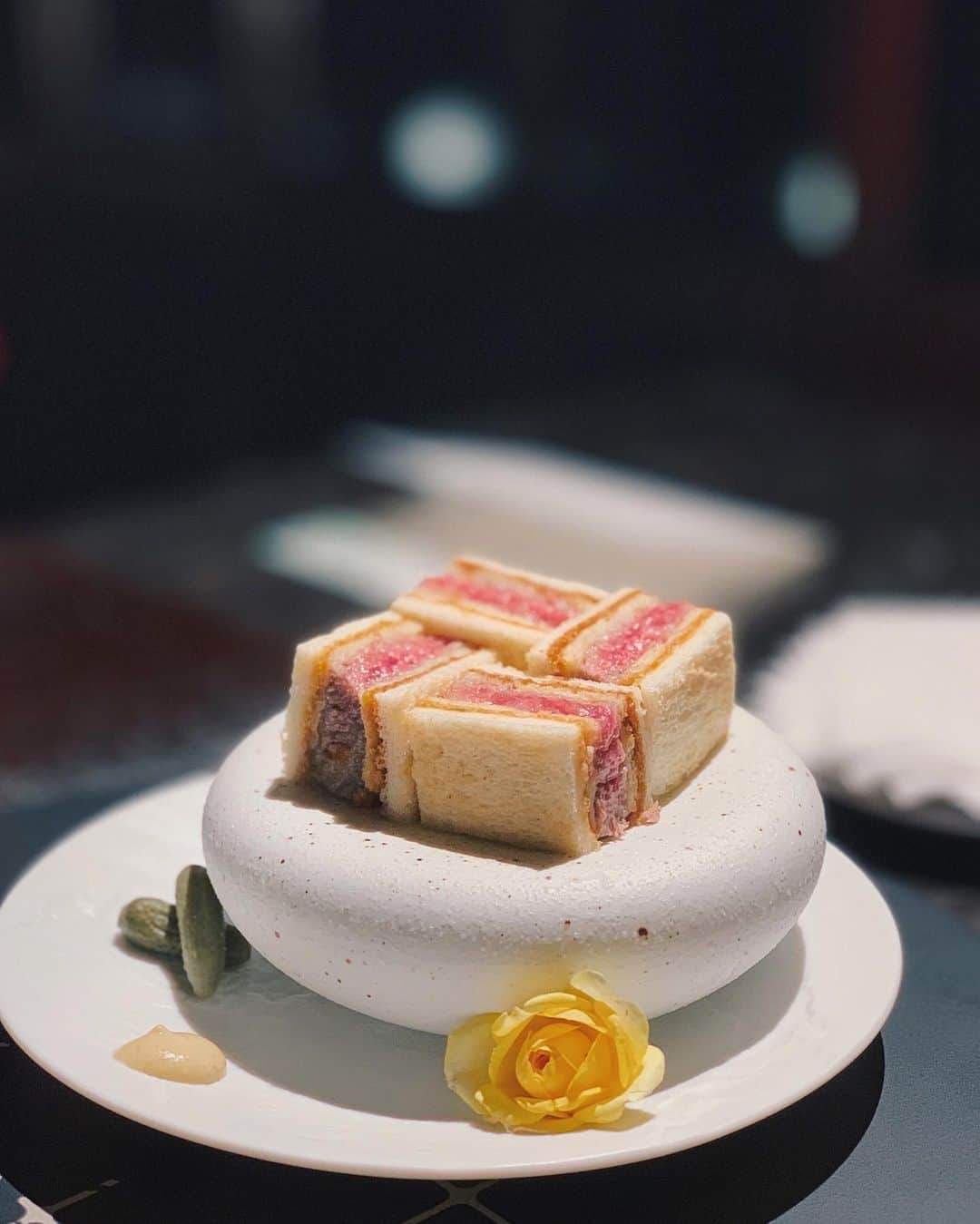 張楚珊さんのインスタグラム写真 - (張楚珊Instagram)「🥩🥪 A5和牛牛排三明治🤤 我的天 可以來10口🥰🥰🥰」6月1日 18時47分 - iam33___