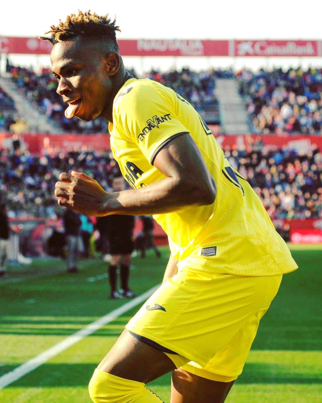 LFPさんのインスタグラム写真 - (LFPInstagram)「SATURDAY FEELING! 😜 • #Chukwueze #Villarreal #LaLiga #LaLigaSantander」6月1日 19時00分 - laliga