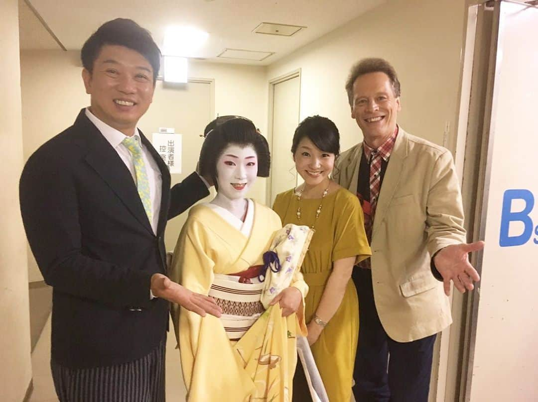 去来川奈央さんのインスタグラム写真 - (去来川奈央Instagram)「. 毎週土曜日 10:30〜11:55 生放送 『週末ライブ キモイリ！』 . 今日のコメンテーターは #ジェフバーグランド さん ゲストは #宮川町 の 芸妓 の#叶千沙 さん💕 お美しい〜☺️ 青もみじ柄のお着物も爽やかでとても素敵でした✨ . #kbs京都 #キモイリ#木本武宏 さん #キモイリちゃん #アナウンサー #フリーアナウンサー #生放送 #京都 #kyoto #フリーアナウンサー去来川奈央」6月1日 19時33分 - nao.isagawa