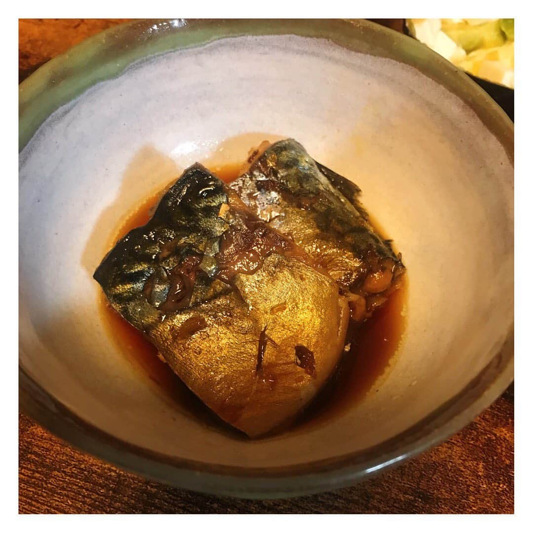 武田梨奈さんのインスタグラム写真 - (武田梨奈Instagram)「🍽﻿ 少しずつだけど、。﻿ 見様見真似で作ってみてます🍳﻿ ﻿ 一つのおかずを作るだけでものすごく時間が掛かってしまう。要領悪い。うぅ。 テキパキ料理できる人かっこいいなぁ😐✨﻿ とりあえず、試行錯誤しながら、続けてみよう。 ﻿ 「得意料理は○○です」とか言ってみたいヨ﻿🤞﻿」6月1日 19時26分 - rinatakeda615