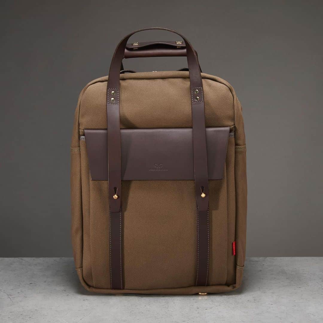ジョンチャップマンのインスタグラム：「The Ribble #rucksack great #fathersday #giftideas 10% #promotion ends tomorrow #madeinengland #bags #luggage #madeinengland #handcrafted #backpack #menswear #menstyle #mensfashion #mensstyle」