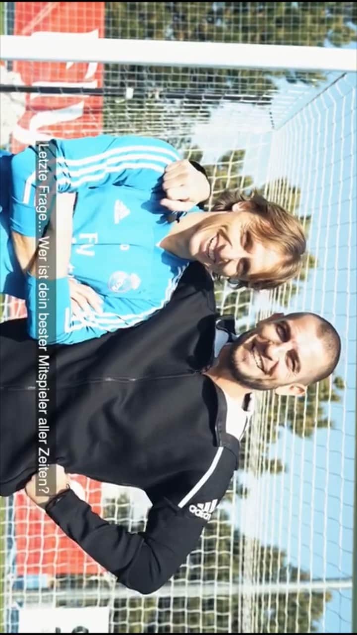 ムラデン・ペトリッチのインスタグラム：「PETRIC FACE TO FACE with Luka Modric.  #modric #realmadrid #halamadrid #lukita #championsleague #4times」