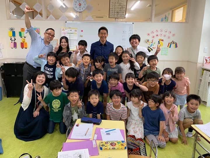 香川真司さんのインスタグラム写真 - (香川真司Instagram)「先日、子供達に会いに幼稚園に行ってきました。 子供達の教育の現場にいく事は勉強にもなるし、自分への刺激にもなりました。 またタイミングを見て遊びにいきます👍 #sk23 #japan #off #Vacation #休日の過ごし方」6月1日 19時41分 - sk23.10