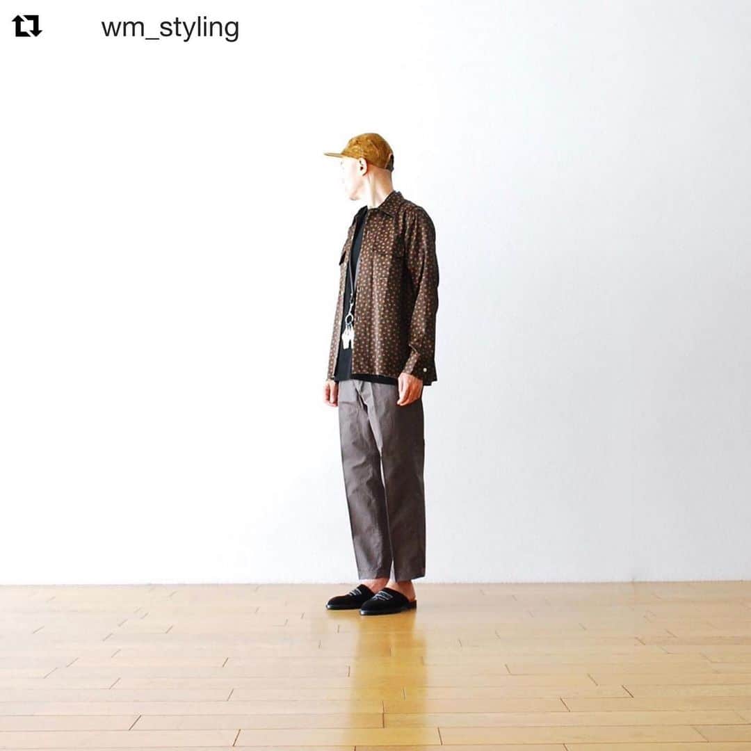 wonder_mountain_irieさんのインスタグラム写真 - (wonder_mountain_irieInstagram)「#Repost @wm_styling with @get_repost ・・・ ［#19SS_WM_styling.］ _ styling.(height 175cm weight 59kg)  cap→ #HenderScheme ￥16,200- shirts→ #Needles ￥27,000- tee→ #THENORTHFACEPURPLELABEL ￥7,344- pants→ #itten. ￥27,000- sandal→ #HenderScheme ￥42,120- strap→ #HenderScheme ￥9,720- _ 〈online store / @digital_mountain〉 → http://www.digital-mountain.net _ 【オンラインストア#DigitalMountain へのご注文】 *24時間受付 *15時までのご注文で即日発送 *1万円以上ご購入で送料無料 tel：084-973-8204 _ We can send your order overseas. Accepted payment method is by PayPal or credit card only. (AMEX is not accepted)  Ordering procedure details can be found here. >>http://www.digital-mountain.net/html/page56.html _ 本店：@Wonder_Mountain_irie 系列店：@hacbywondermountain (#japan #hiroshima #日本 #広島 #福山) _」6月1日 19時54分 - wonder_mountain_