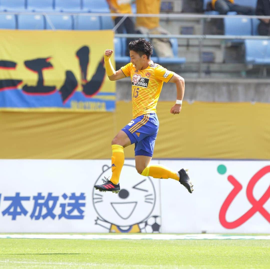 ベガルタ仙台さんのインスタグラム写真 - (ベガルタ仙台Instagram)「6月1日 第14節 名古屋グランパス戦 3-1で勝利しました！熱い応援ありがとうございました！ #ベガルタ仙台 #仙台 #サッカー #Jリーグ #2019シーズン #スローガン #ReVolution #吉尾海夏 #15番 #副キャプテン #ユアテックスタジアム仙台 #ユアスタ #名古屋グランパス」6月1日 19時58分 - vegaltasendai