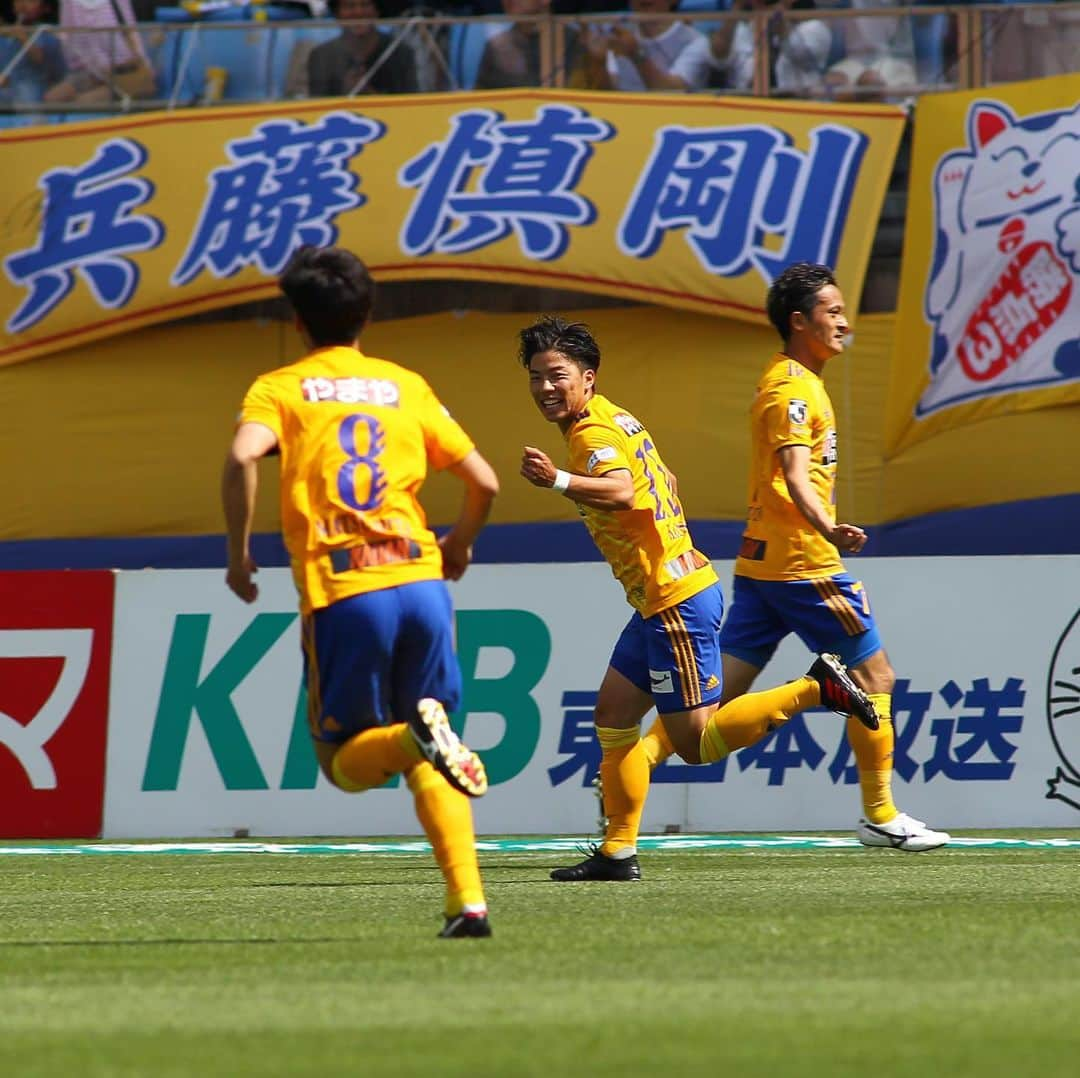 ベガルタ仙台さんのインスタグラム写真 - (ベガルタ仙台Instagram)「6月1日 第14節 名古屋グランパス戦 3-1で勝利しました！熱い応援ありがとうございました！ #ベガルタ仙台 #仙台 #サッカー #Jリーグ #2019シーズン #スローガン #ReVolution #吉尾海夏 #15番 #副キャプテン #ユアテックスタジアム仙台 #ユアスタ #名古屋グランパス」6月1日 19時58分 - vegaltasendai