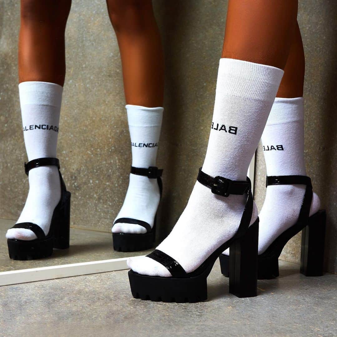 Public Desireさんのインスタグラム写真 - (Public DesireInstagram)「Platformed heels ready for your weekend antics💸💃 Shop DEJA VU £37.99 #lookofthebae #pdbae Tap to shop ☝」6月1日 20時06分 - publicdesire