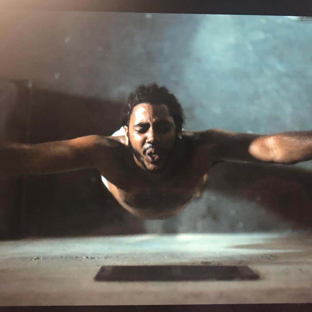 レナ・ヘディのインスタグラム：「@jharreljerome  You are extraordinary, You broke me into pieces @whentheyseeus  Is a masterpiece . THIS IS A BRUTAL WATCH FOR MANY REASONS @ava You are ❤️👏👏👏👏👏」