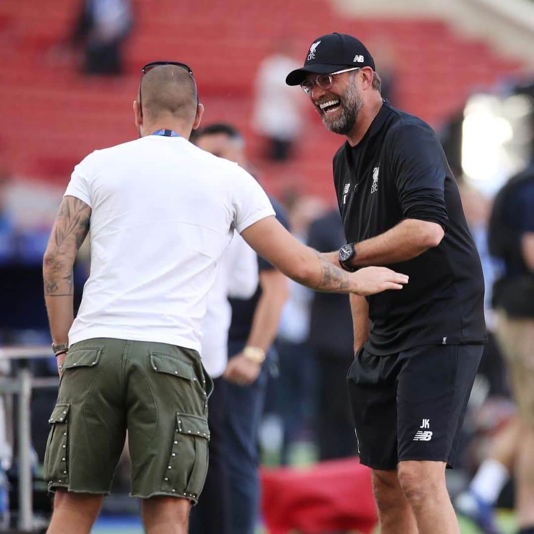 ムラデン・ペトリッチさんのインスタグラム写真 - (ムラデン・ペトリッチInstagram)「Great fun yesterday before the training 😂👍🏽 #klopp #coach #liverpool #liverpoolfc #lfc #championsleague #final #madrid19 #bvb #dortmund」6月1日 20時55分 - mladenpetric