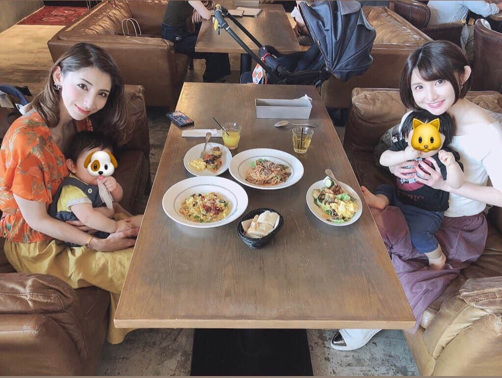 尾崎ナナさんのインスタグラム写真 - (尾崎ナナInstagram)「れいちゃんと子連れランチ👶👶❤️ 同い年の男の子😆 色白ムチムチでとっても可愛かったぁ😍  番組で体張って頑張っていた時の事を思うと。。まさか子連れで会う日が来るなんて思わなかったな🤣 たくさん喋って楽しかった☺️💞 #アイドルリーグ #話す内容が大人になった #話し足りない #相変わらず美人 #ありがとう」6月1日 21時05分 - nana._.ozaki