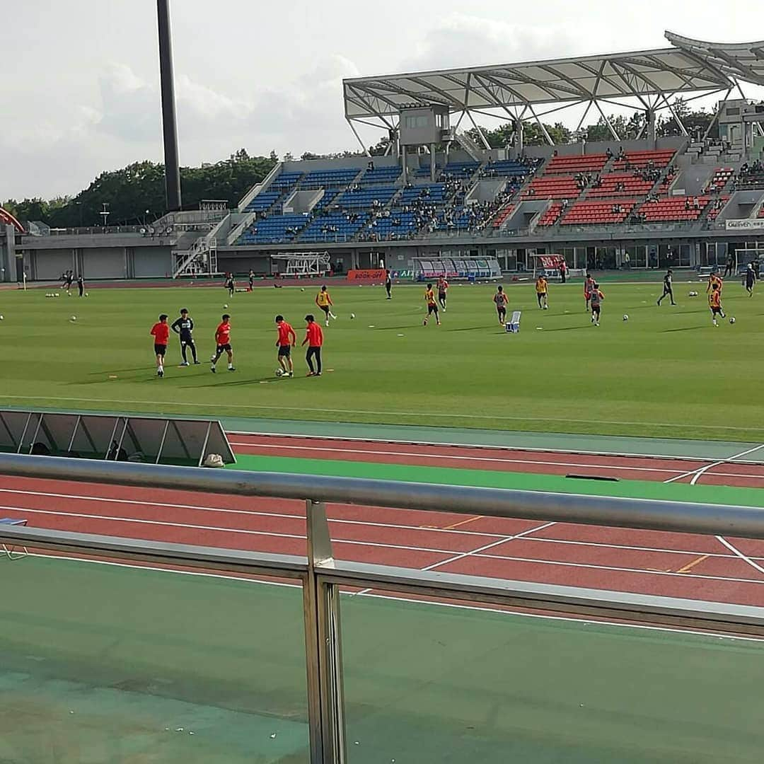 山川恵里佳さんのインスタグラム写真 - (山川恵里佳Instagram)「・ ・ いわてグルージャ盛岡⚽が相模原に来たの～！東京から行けちゃうから応援してきたよ！早めに着いたからウォーミングアップから見れた✨選手の皆さんがキラキラしててステキでした♡キヅールも可愛かった♡次回も頑張ってください！！ ・ ・ @grulla_staff  #いわてグルージャ盛岡#一岩#サッカー#サッカー選手#Jリーグ#J3#キヅール #iwate_grulla_morioka#sc相模原#まさかの#福田パン#即買い♡#あんバター#盛岡駅 でもなかなか買えないの😭#ギオンスタジアム で食べられるなんて♡#らっきー#グルージャ盛岡#次回は盛岡行かないとね⚽#キヅールが前回より元気だった気がするのは私だけかな😂」6月1日 20時59分 - erika_3_official