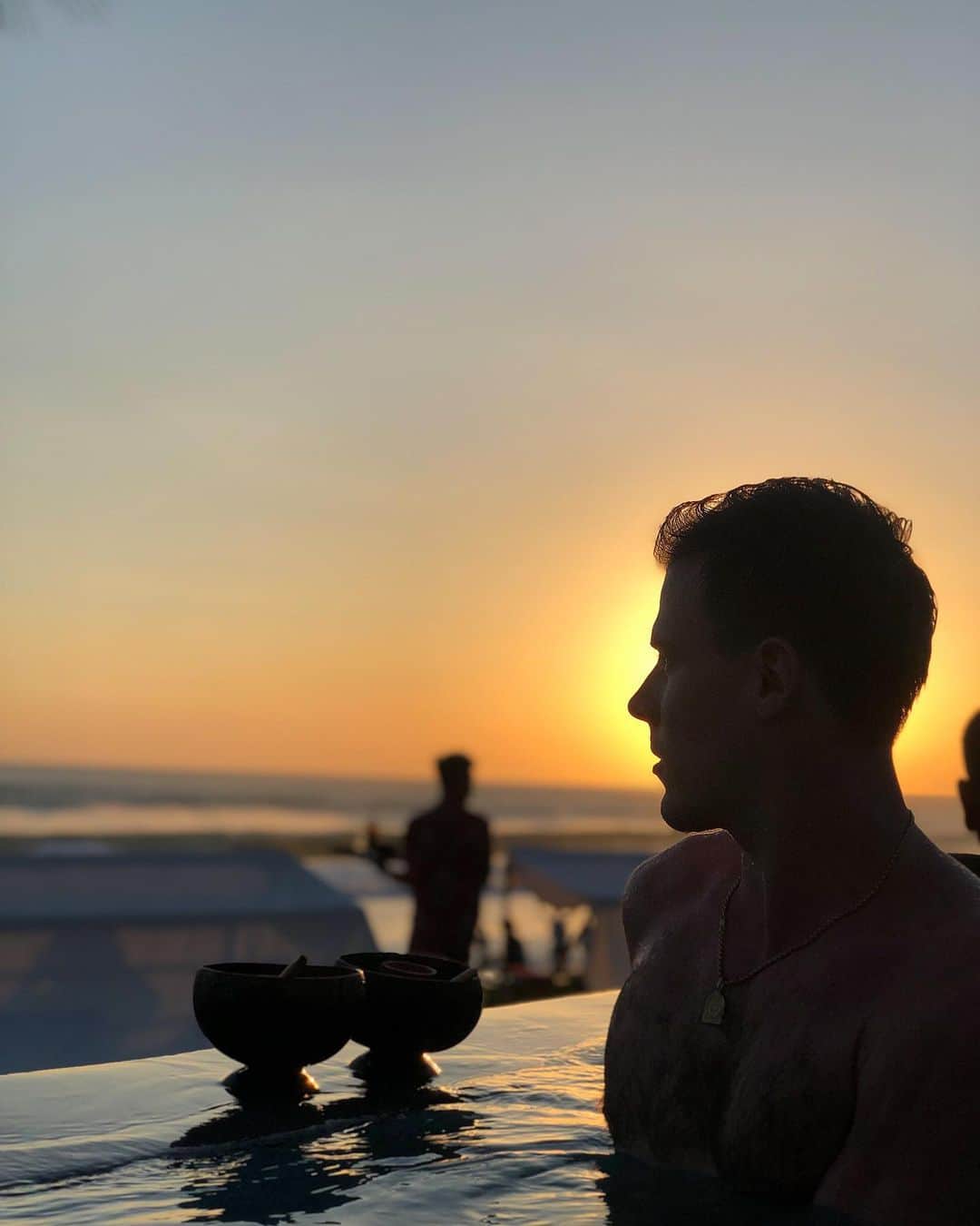ニキータ・カツァラポフのインスタグラム：「That sunset 🙌🏼 stunning」