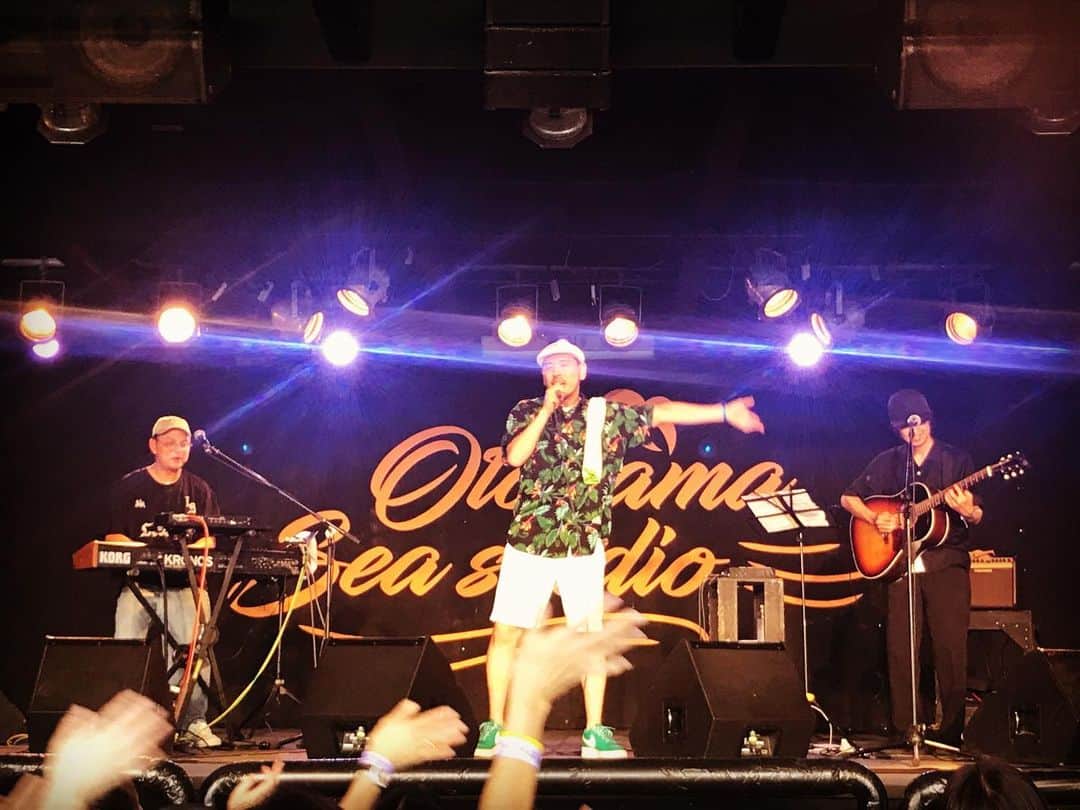 RYO the SKYWALKERのインスタグラム：「OTODAMAライブ with RAITA & PUNCH 終了！！ 「ONE STEP」も演れたしアコースティック気持ちよかった〜！ クレイ勇輝さんはじめOTODAMAスタッフ、出演者の皆さん、集まったお客さんに感謝！！ありがとうございました！ #OTODAMA #リョーザ」