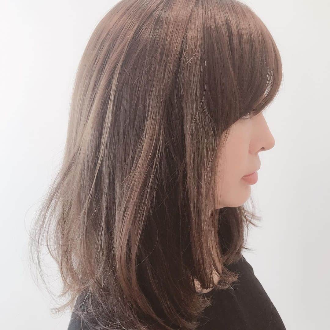 高村凛さんのインスタグラム写真 - (高村凛Instagram)「今日はヘアモデル🤗 いい感じにカットしてもらった💙 ukaさんありがとうございます😘👍 #uka #uka広尾店  #hairmodel #haircut」6月1日 21時29分 - rin_takamura