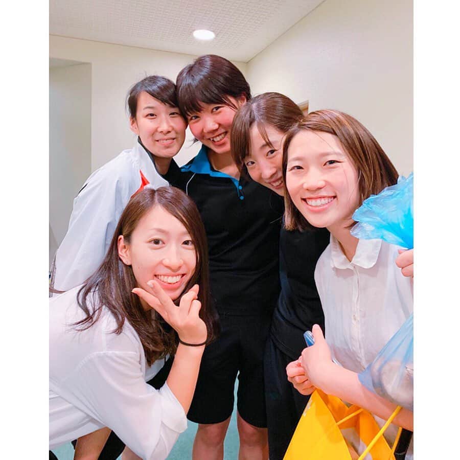 大竹里歩のインスタグラム：「🍀 久しぶりにみんなに会えて 本当に嬉しくて楽しかったです😊♡ .  この時期の別れは寂しくて いつまで経っても慣れないけれど… 第２の人生を進むみなさんが 幸せな毎日を過ごせますように♥️ .  今日から６月✨ 気持ちを新たに頑張りますっ(*^^*)!! .  #1993年組withなべちん #おねえさまゆうこりん #笑顔が素敵な永田さん #デンソー８年目頑張ります #DENSOAIRYBEES」