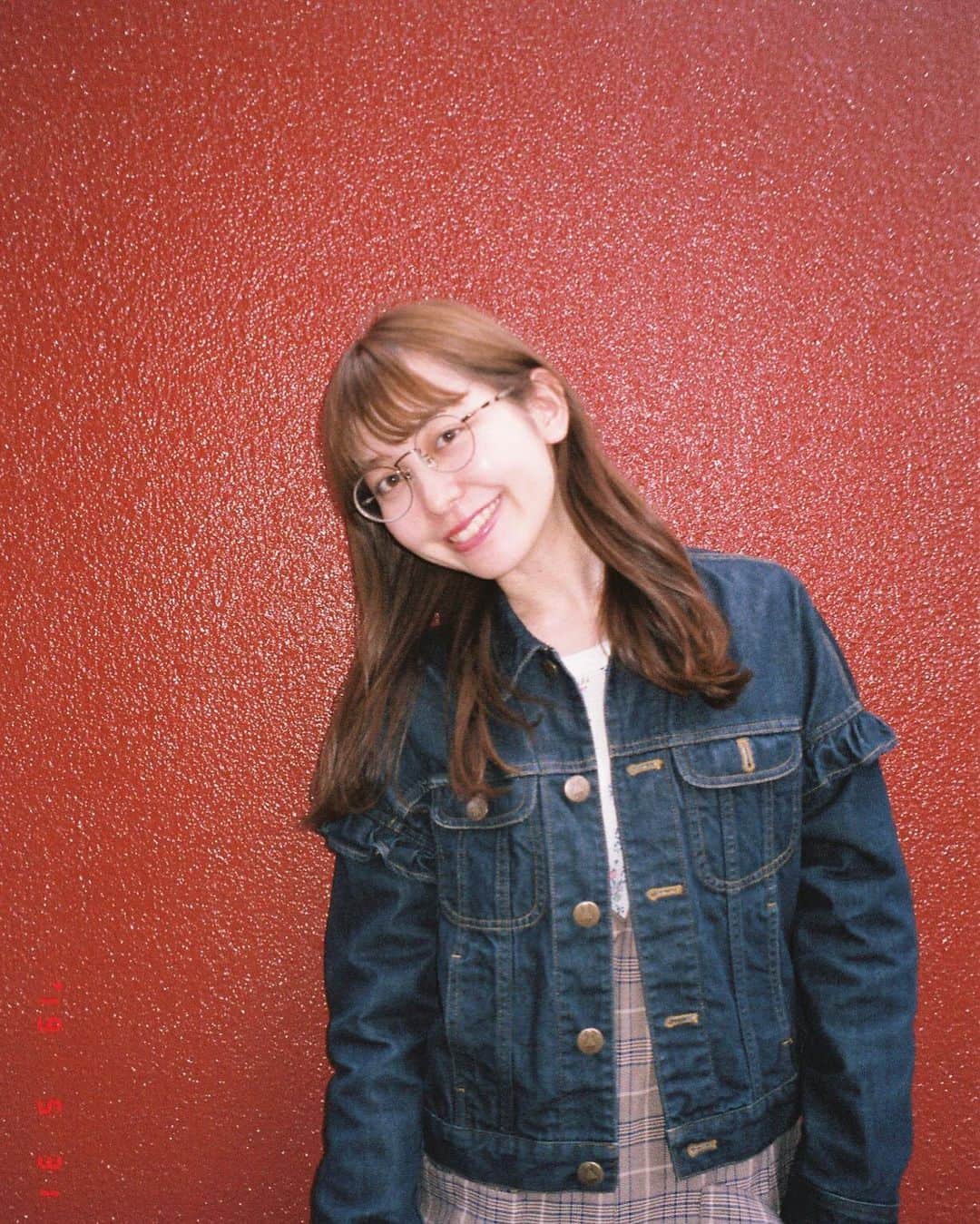 木村ミサのインスタグラム：「🍎❤️🍓🍒🍉﻿ ﻿ ﻿ ﻿ 実は赤もすき🎒🧶﻿ ﻿ ﻿ ﻿ ﻿ ﻿ ＿＿＿＿＿＿＿＿＿＿＿＿＿＿＿＿＿＿＿＿﻿ #filmcamera #film #camera #photo #フィルムカメラ #カメラ #フィルム」