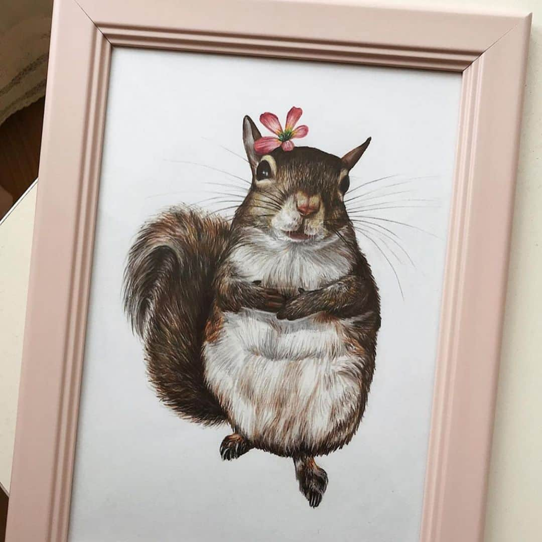 Jillさんのインスタグラム写真 - (JillInstagram)「#thisgirlisasquirrelart 🎨 @lilychaplinska . That details are amazing. Also, this was a birthday present for her friend! . #petsquirrel #squirrel #squirrels #squirrellove #squirrellife #squirrelsofig #squirrelsofinstagram #easterngreysquirrel #easterngraysquirrel #ilovesquirrels #petsofinstagram #jillthesquirrel #thisgirlisasquirrel #squirrelart」6月1日 21時56分 - this_girl_is_a_squirrel