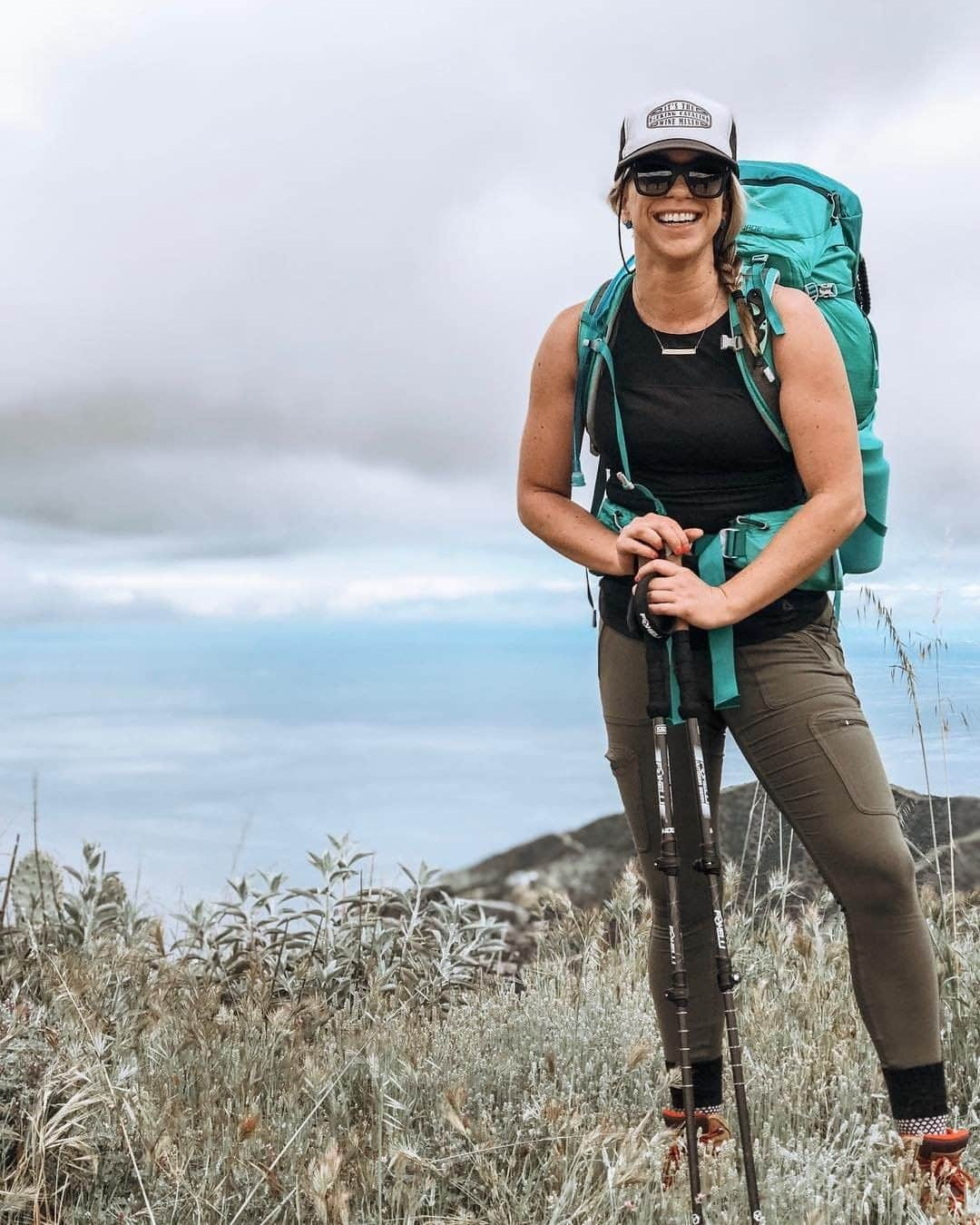 REIさんのインスタグラム写真 - (REIInstagram)「That feeling when you finish a long, difficult trail. (Happy and doggone tired.) #NationalTrailsDay  Photo: @beachnteachjojo on Catalina Island, #California. #ForceOfNature」6月1日 22時01分 - rei