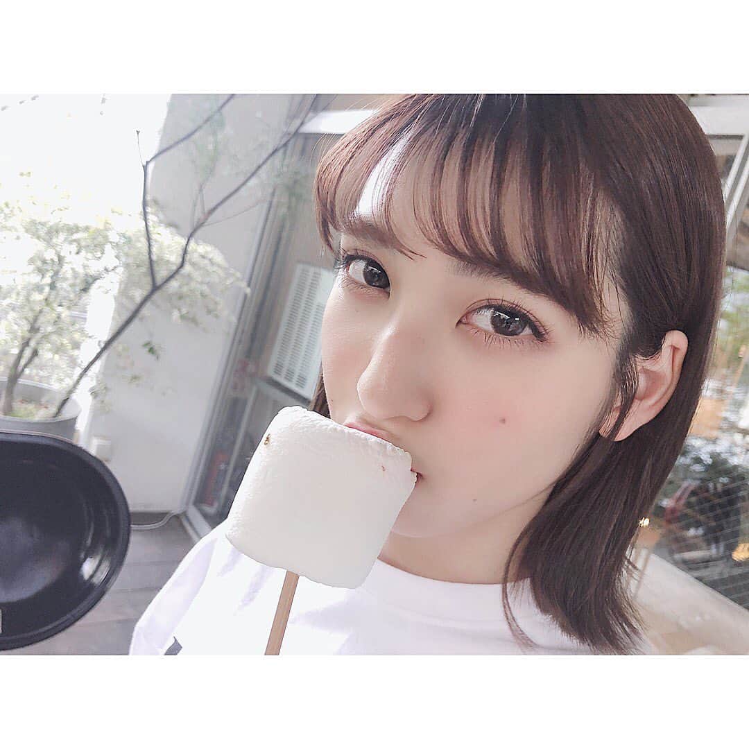 松岡菜摘のインスタグラム：「. . 一生懸命マシュマロ食べてるつもりが 怒ってるみたい。。笑 . またBBQしたいぃぃ. . #BBQ #夏 #🌞」