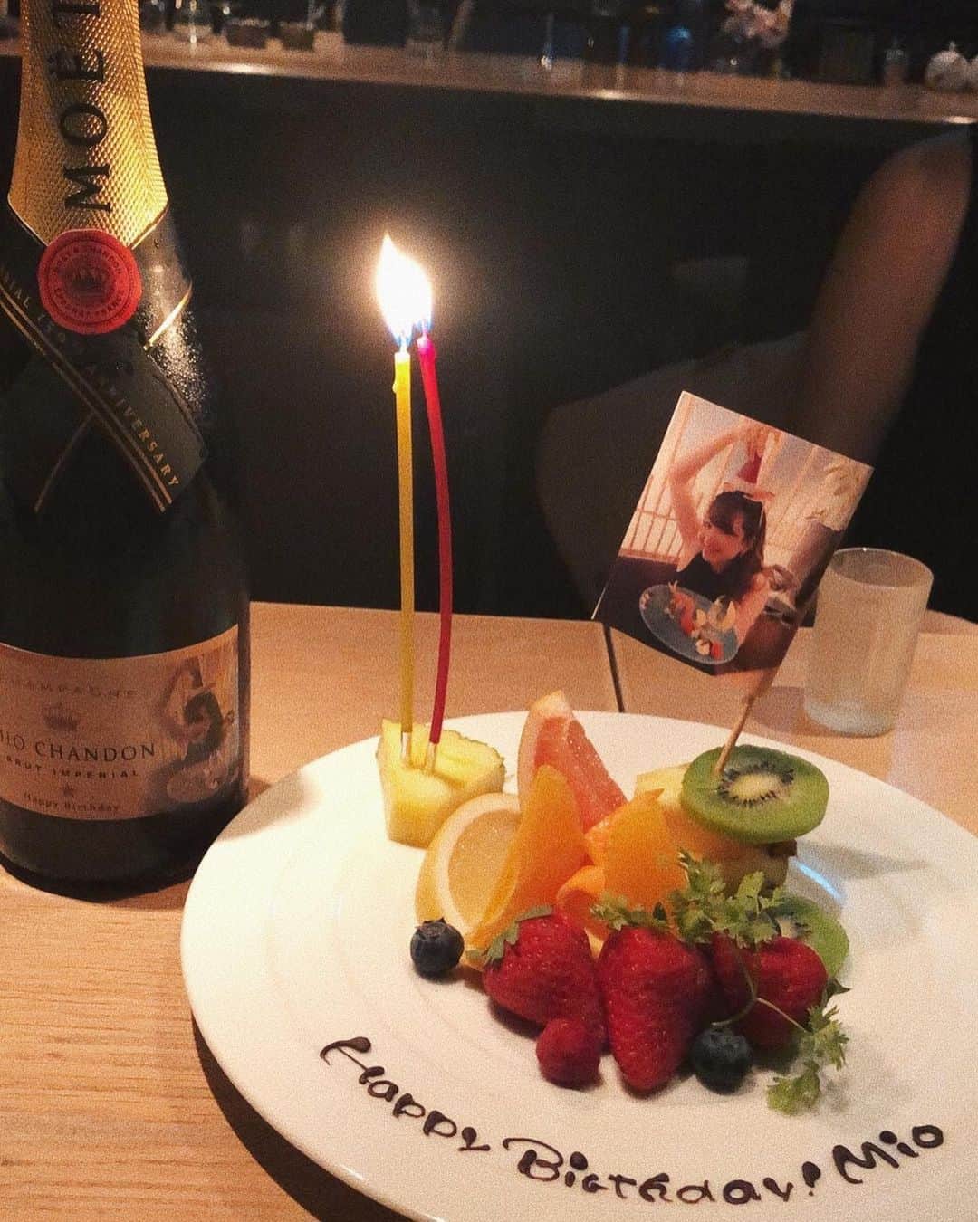 横田彩夏さんのインスタグラム写真 - (横田彩夏Instagram)「Happy Birthday Mio💓 ちょっと前だけどたのしすぎた🙏 みんなラブすぎる🖤🖤 慣れない自撮り大会🤣 #女の醜い争い . . . .  #instagramjapan#instagood#birthdayparty#birthday#bff#us#kintan#omotesando#japan#aoyama#A4#しゃぶしゃぶ#キンタン#しゃぶしゃぶkintan#表参道#だーいすき❤︎」6月1日 22時23分 - picowestwood