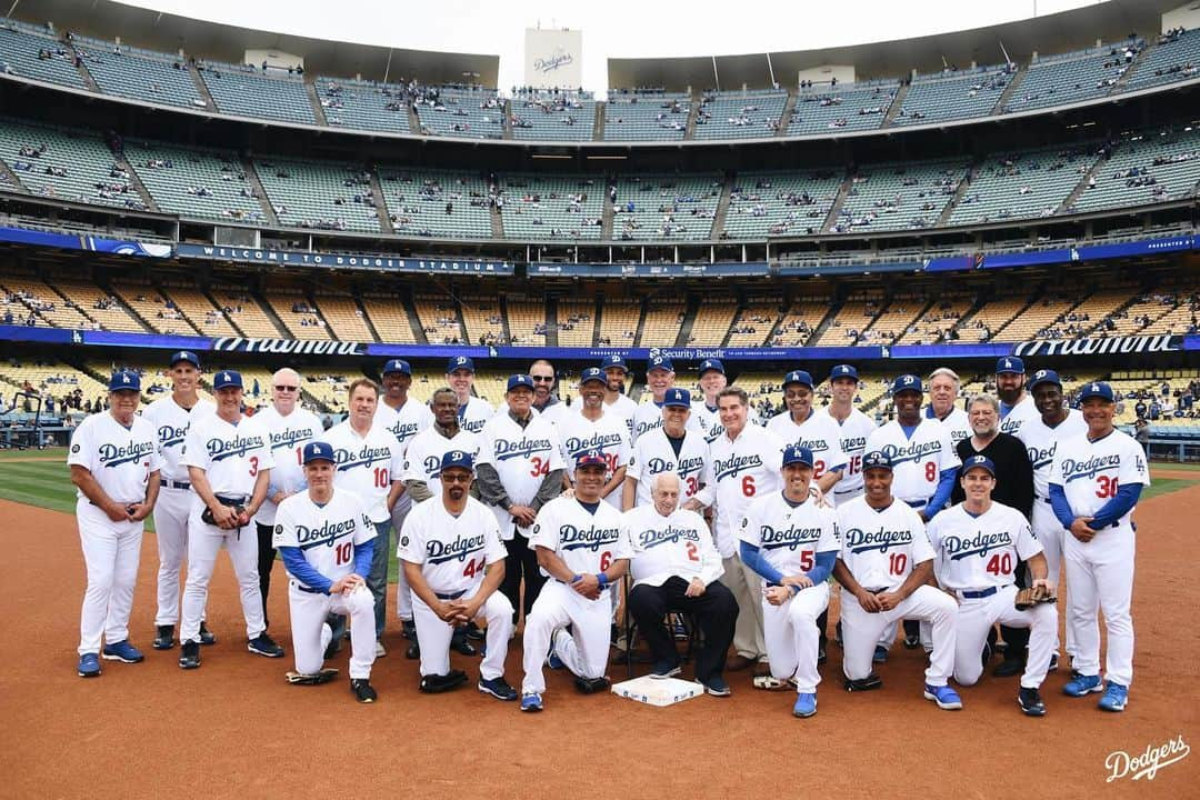 Los Angeles Dodgersさんのインスタグラム写真 - (Los Angeles DodgersInstagram)「‪Reunited and it feels so good. #DodgersAlumni ‬」6月2日 9時12分 - dodgers