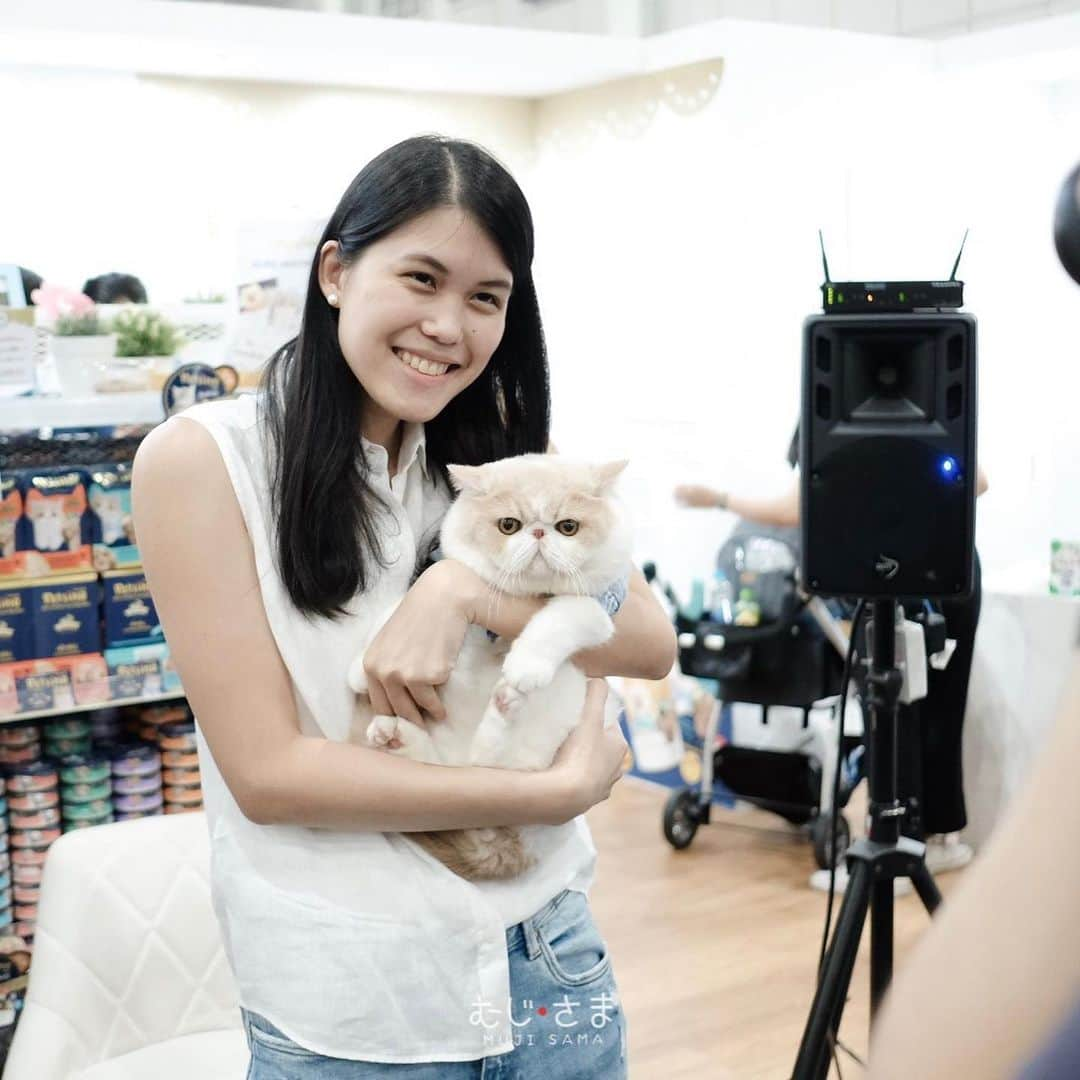 むじさまさんのインスタグラム写真 - (むじさまInstagram)「ประมวลภาพที่งานวันนี้ครับ 🐶🐱 ขอบคุณทุกคนที่แวะมาทักทายกันนะครับ ❤️❤️ @petsimopetfood」6月2日 0時28分 - mujisama