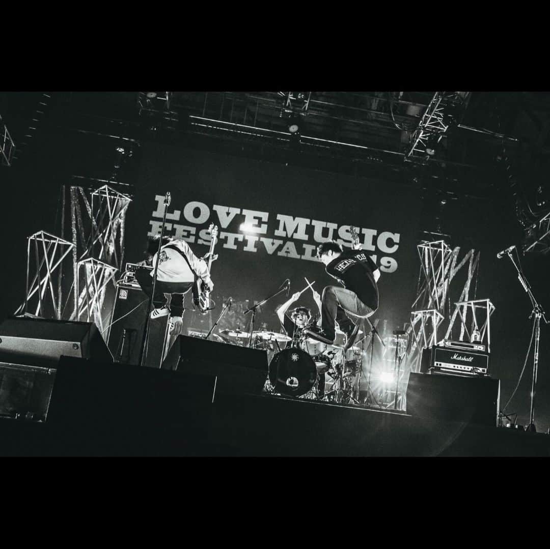 SHANKさんのインスタグラム写真 - (SHANKInstagram)「2019.06.01 LOVE MUSIC FESTIVAL 2019 Makuhari Messe, Japan 1 - 7 photo by 優瞳 8 photo by kaochi #SHANK #SHANK095 #SHANK095JPN #LOVEMUSICFES」6月2日 0時50分 - shank095jpn