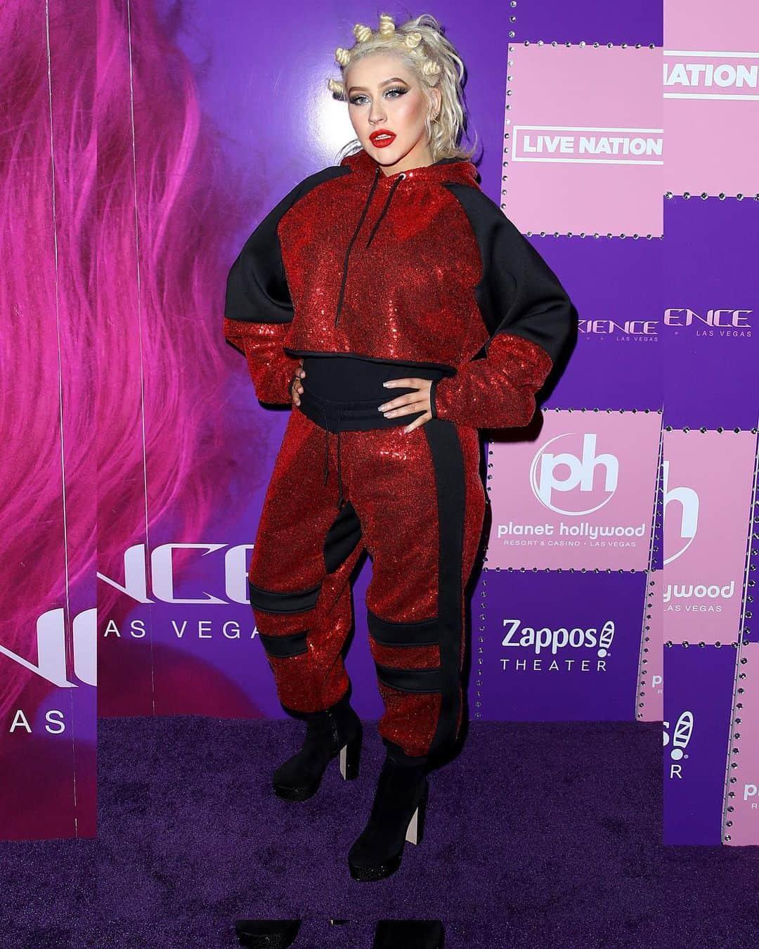 Just Jaredさんのインスタグラム写真 - (Just JaredInstagram)「Christina Aguilera (@xtina) celebrates the opening night of her Las Vegas residency, #TheXperience. Go to JustJared.com now to check out the full set list! #ChristinaAguilera Photos: WENN」6月2日 0時50分 - justjared