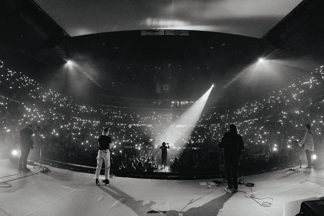 ユナイテッドさんのインスタグラム写真 - (ユナイテッドInstagram)「The People Tour — Vancouver, BC」6月2日 1時45分 - hillsongunited