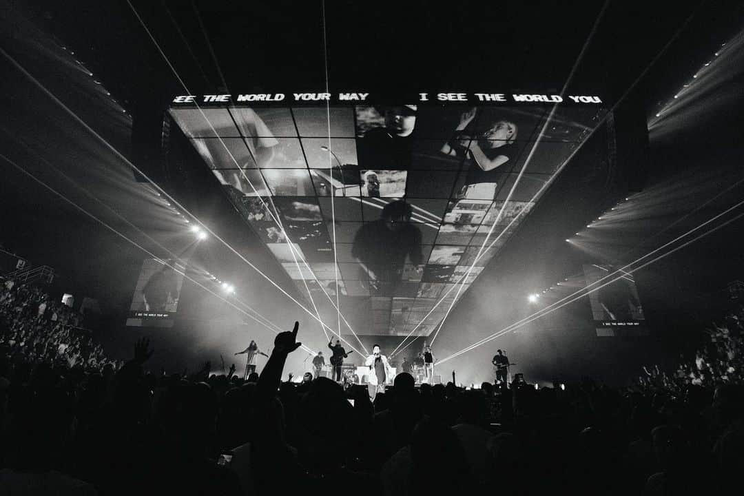 ユナイテッドさんのインスタグラム写真 - (ユナイテッドInstagram)「The People Tour — Vancouver, BC」6月2日 1時45分 - hillsongunited