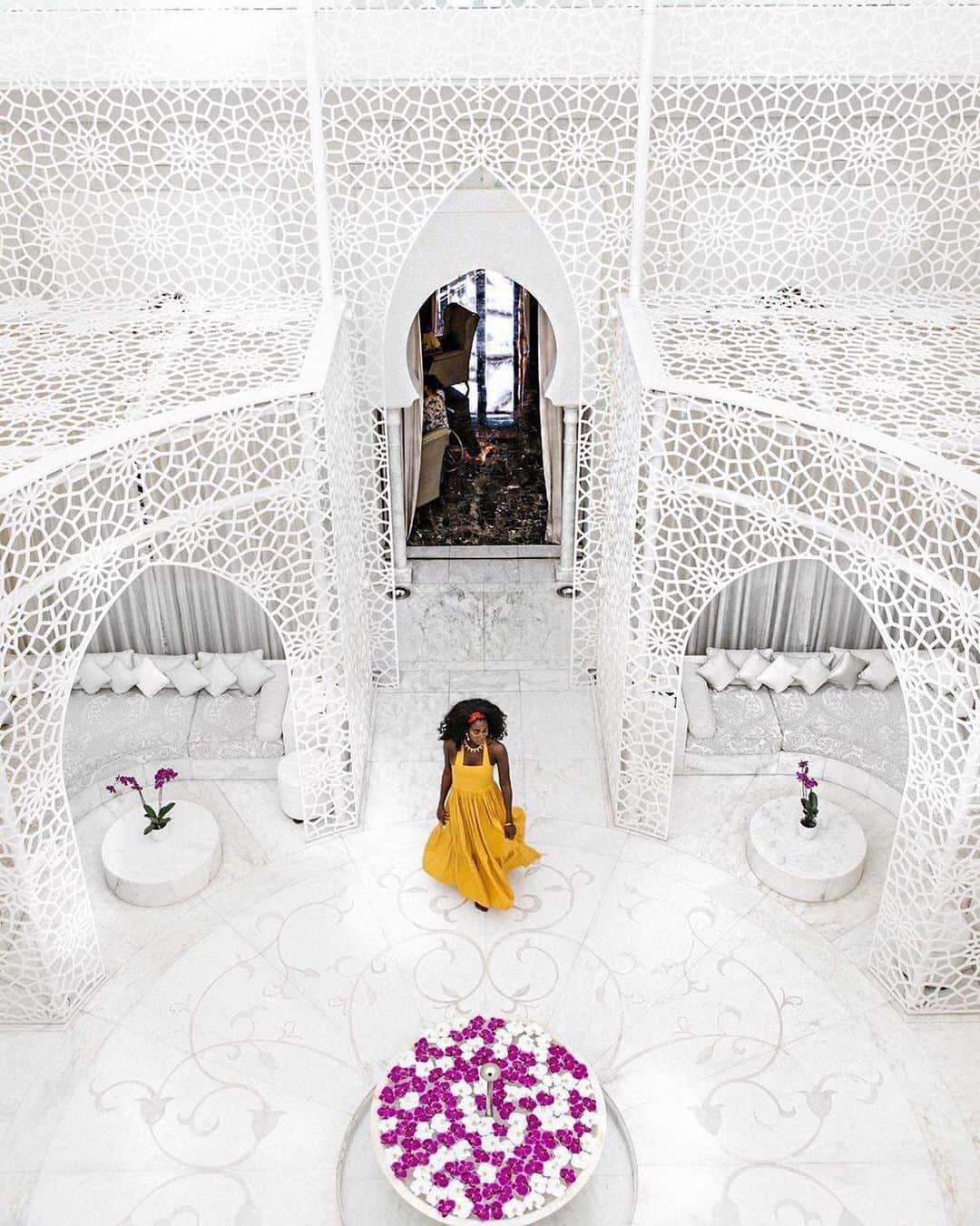 BEAUTIFUL HOTELSさんのインスタグラム写真 - (BEAUTIFUL HOTELSInstagram)「In the walls of Marrakech's old city sits the elegant oasis of the Royal Mansour. Treat yourself to a treatment at the beautiful spa 💁‍♀️(📷: @spiritedpursuit 📍: Royal Mansour Marrakech, @royalmansour)」6月2日 1時48分 - beautifulhotels