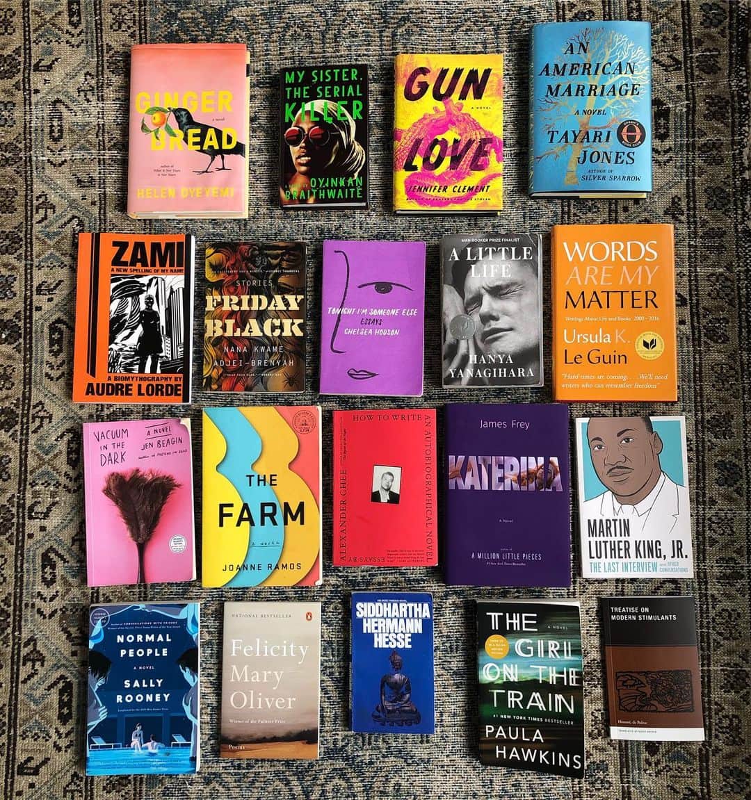ニコール・リッチーのインスタグラム：「We are officially half way through the year, and this is what I’ve read so far. Where should I go next? Give it to me.」