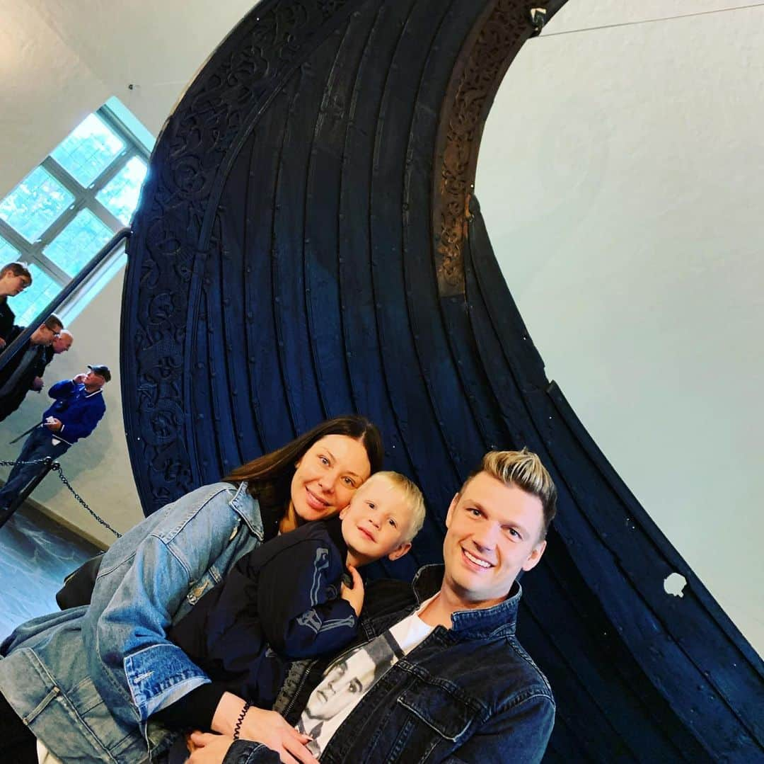 ニック・カーターさんのインスタグラム写真 - (ニック・カーターInstagram)「Fun day in #oslo #norway going to the #oslovikingmuseum with the family. Then ending up with #icecream #family #children #qualitytime #toddlers #education #history #vikings #familytime #fatherhood #motherhood #parenthood #motherandson #happiness #traveling #dnaworldtour #backstreetboysdnaworldtour #backstreetboys #worldeducation #experiences #roadpuppy」6月2日 2時10分 - nickcarter