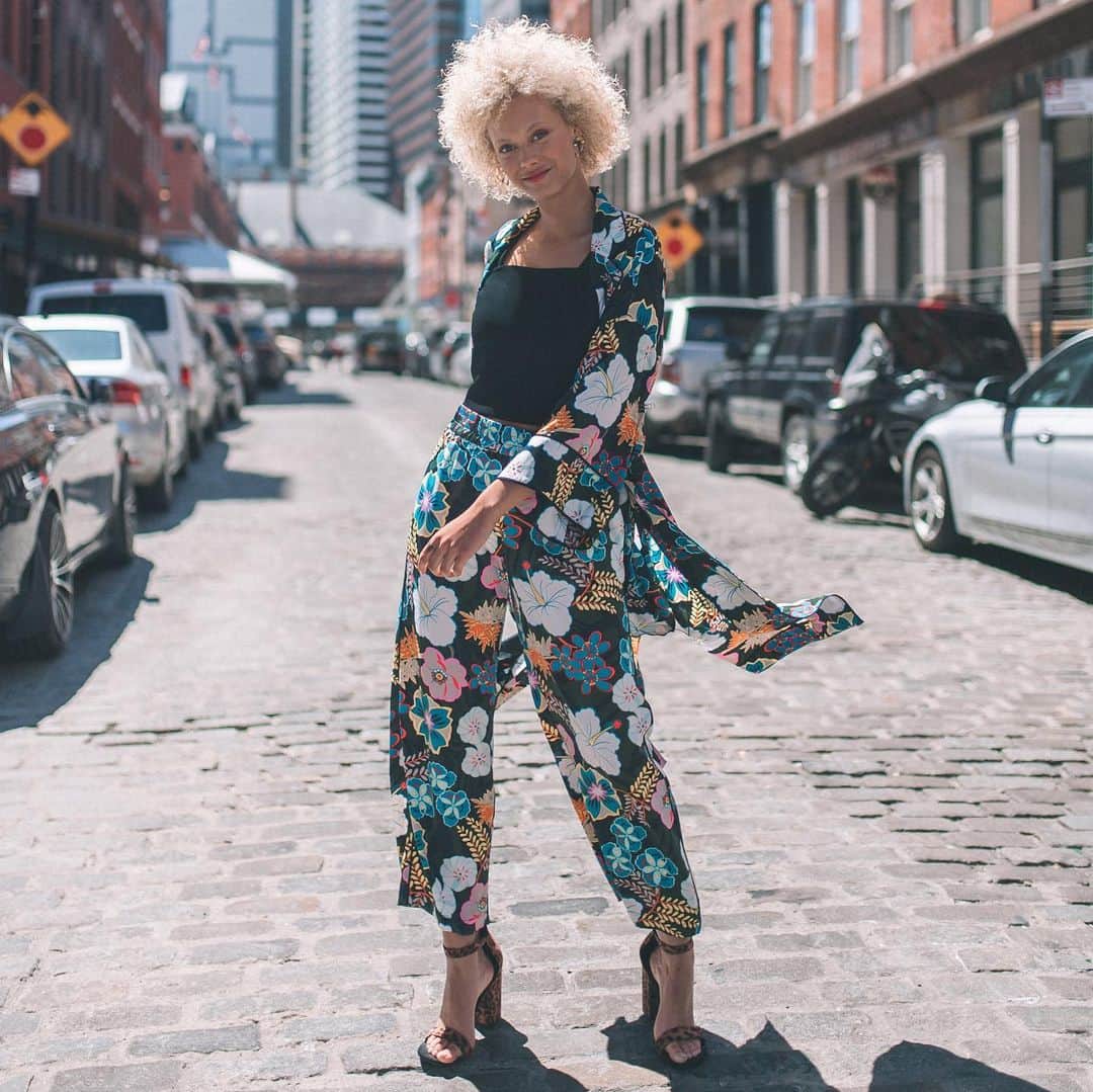 レイチェルロイさんのインスタグラム写真 - (レイチェルロイInstagram)「The floral edit 🌸 See more of our favorite Bora Bora florals on our story . . . . #fashionlover #fashiondesign #fashioninsta #fashionlook #fashionlovers #fashionlove #fashiontrends #fashiondiary #fashionstore #fashiongirls #nyc #nycc #nycity #nyc_highlights #nycmua #nycfashionblogger #instagramnyc #nycfashion #nycblogger #nycstreetstyle #nycbloggers #nycdesigner #nyclife #rachelroy」6月2日 2時13分 - rachel_roy