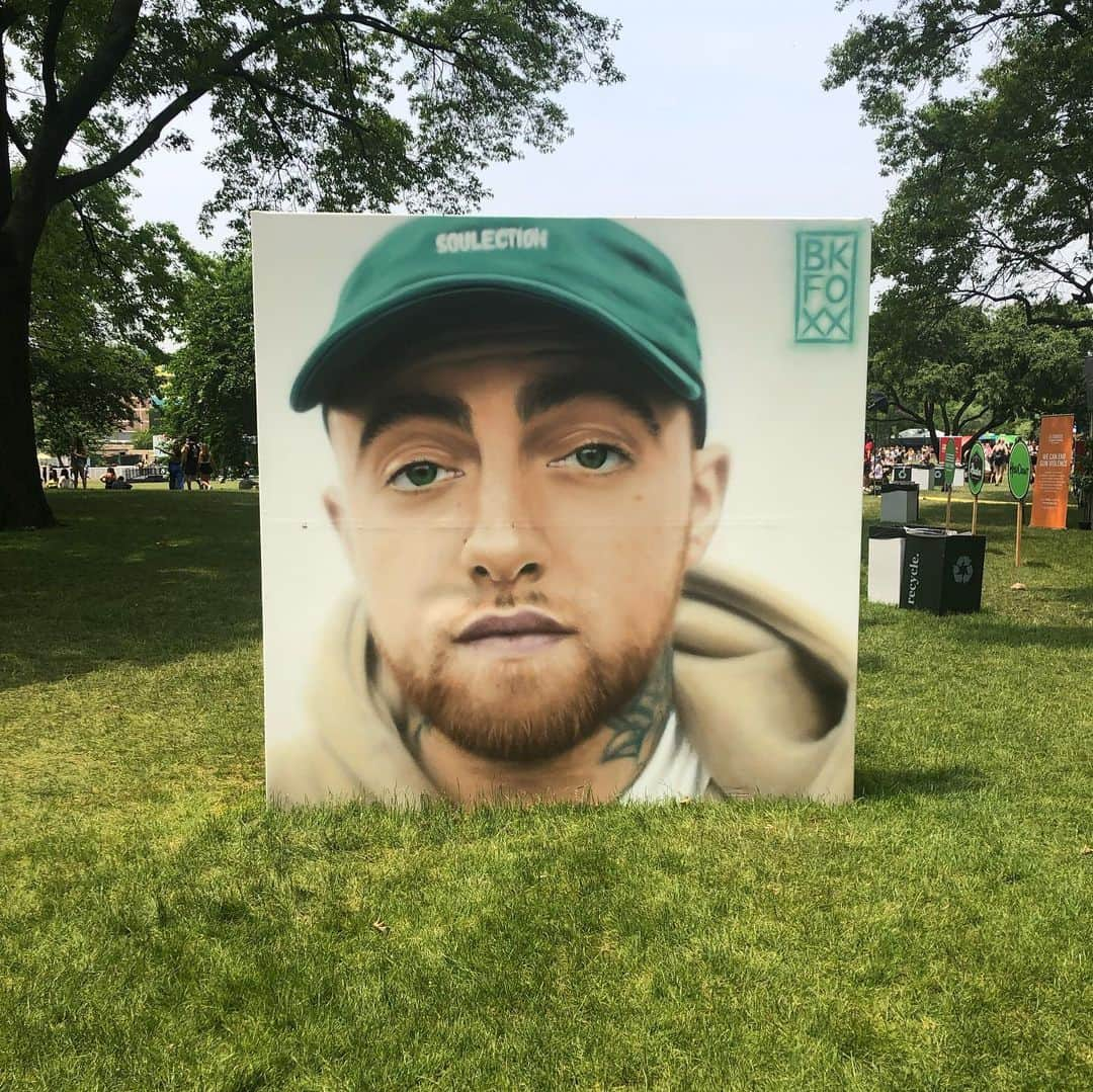 Nylon Magazineさんのインスタグラム写真 - (Nylon MagazineInstagram)「This Mac Miller tribute at Gov Ball has us in our feelings so hard 💔#govballnyc」6月2日 2時16分 - nylonmag