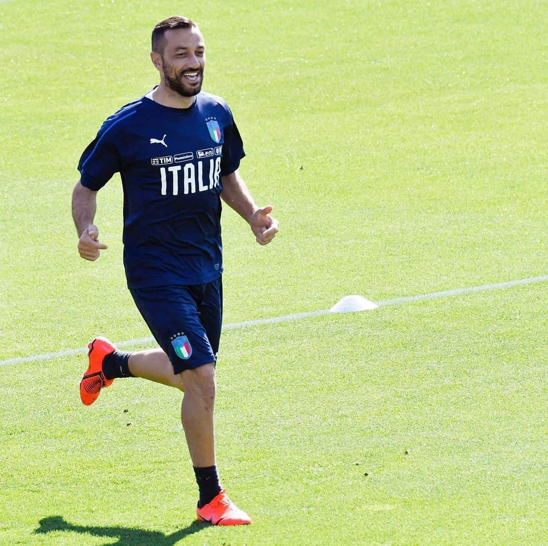 UCサンプドリアさんのインスタグラム写真 - (UCサンプドリアInstagram)「Capitan #Quagliarella al lavoro per la #Nazionale. 🇮🇹💪🏻 #EuropeanQualifiers.」6月2日 3時02分 - sampdoria