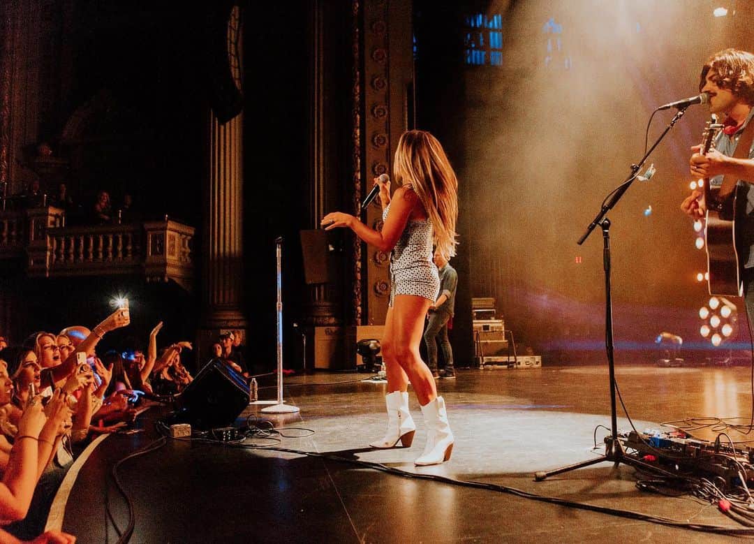 Jessie Jamesさんのインスタグラム写真 - (Jessie JamesInstagram)「✨Dallas you were one of my fav places to play! The energy was contagious✨」6月2日 3時11分 - jessiejamesdecker