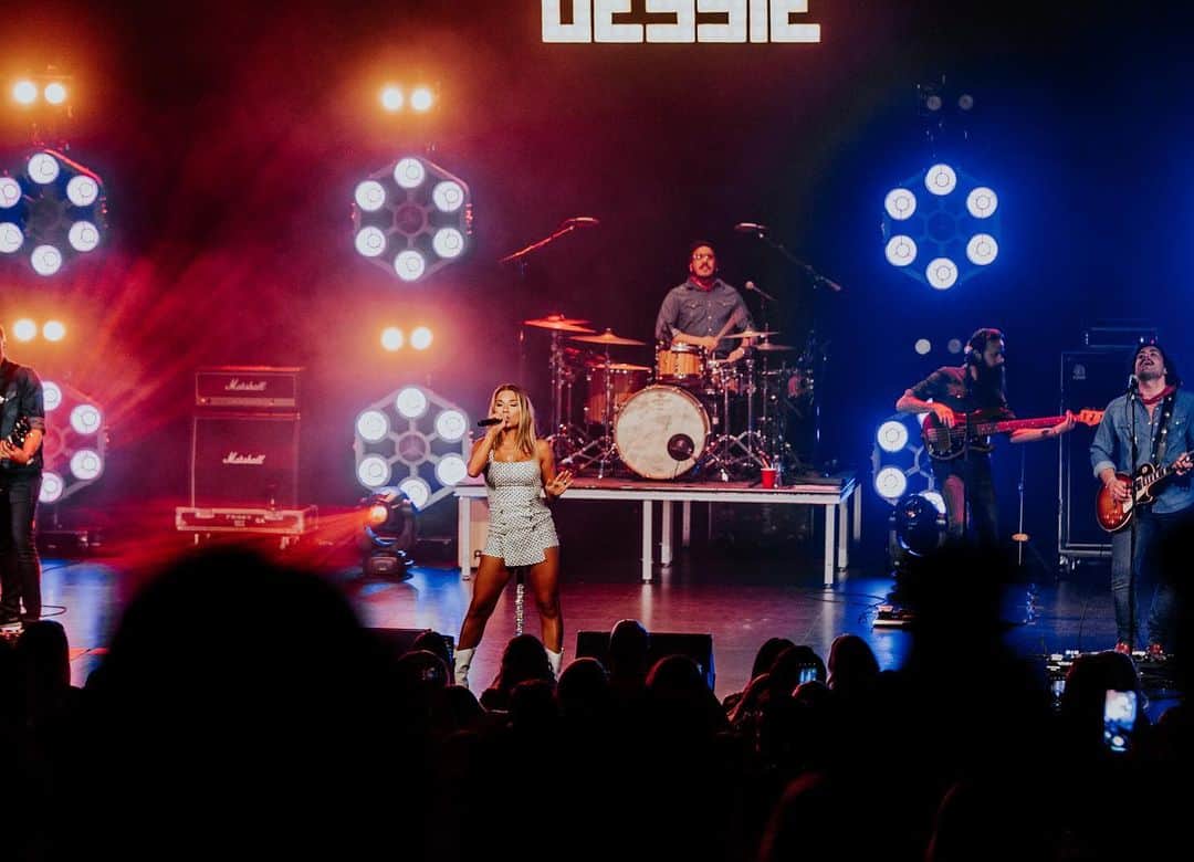 Jessie Jamesさんのインスタグラム写真 - (Jessie JamesInstagram)「✨Dallas you were one of my fav places to play! The energy was contagious✨」6月2日 3時11分 - jessiejamesdecker